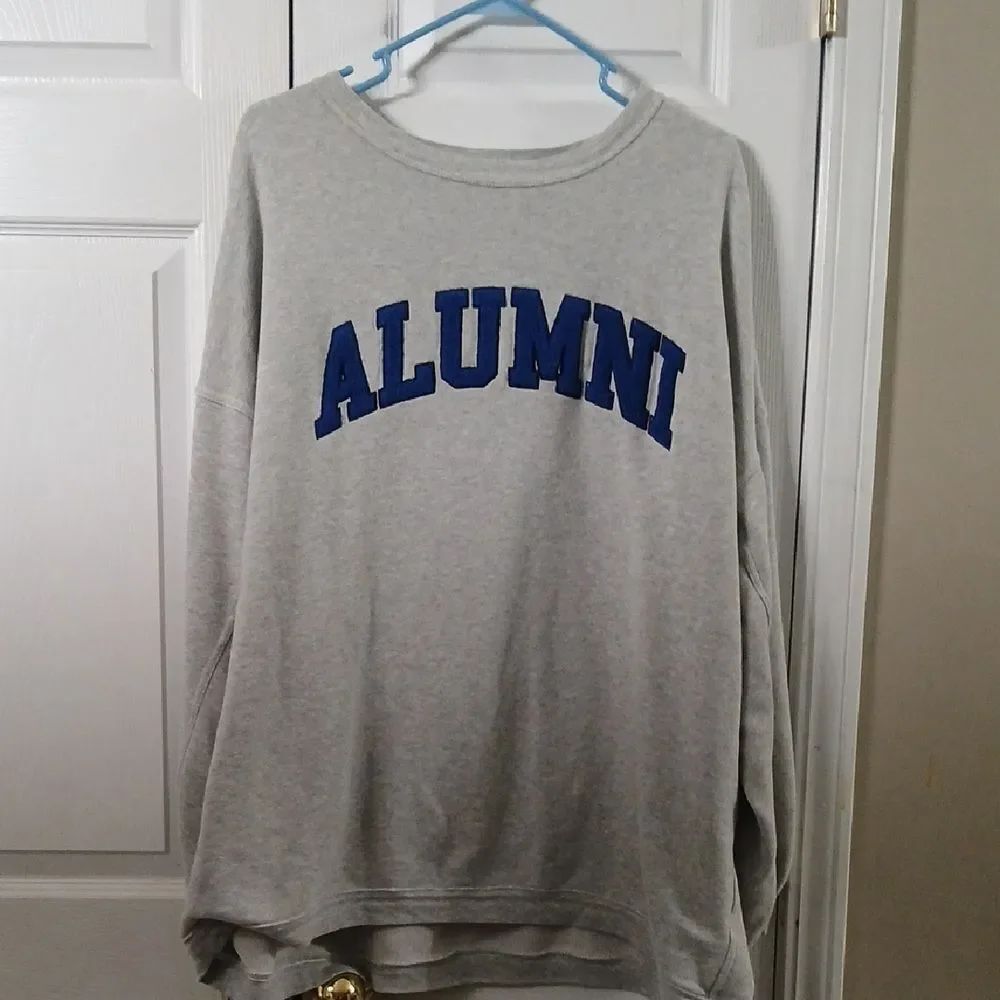 Aerie Alumni gray with blue lettering lightweight sweatshirt Sz XL EUC